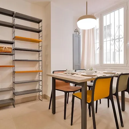 C23 Lovely 4 Bedroom Close To Maria Zambrano