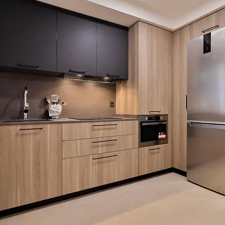 C23 Lovely 4 Bedroom Close To Maria Zambrano *
