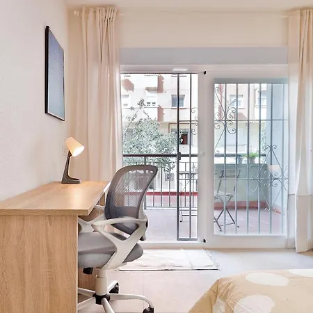 C23 Lovely 4 Bedroom Close To Maria Zambrano Apartment Malaga