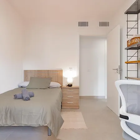 C23 Lovely 4 Bedroom Close To Maria Zambrano Apartment