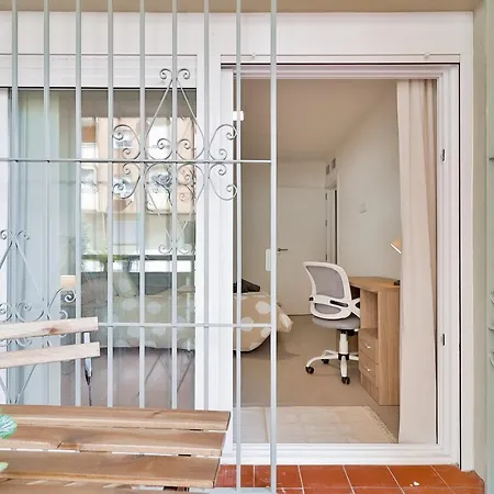 C23 Lovely 4 Bedroom Close To Maria Zambrano *