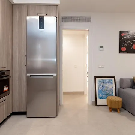 C23 Lovely 4 Bedroom Close To Maria Zambrano Malaga